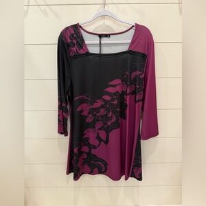 Women's Black and Purple Floral Top